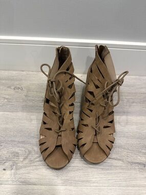 Women's Taupe Lace-Up Cutout Sandals size 10